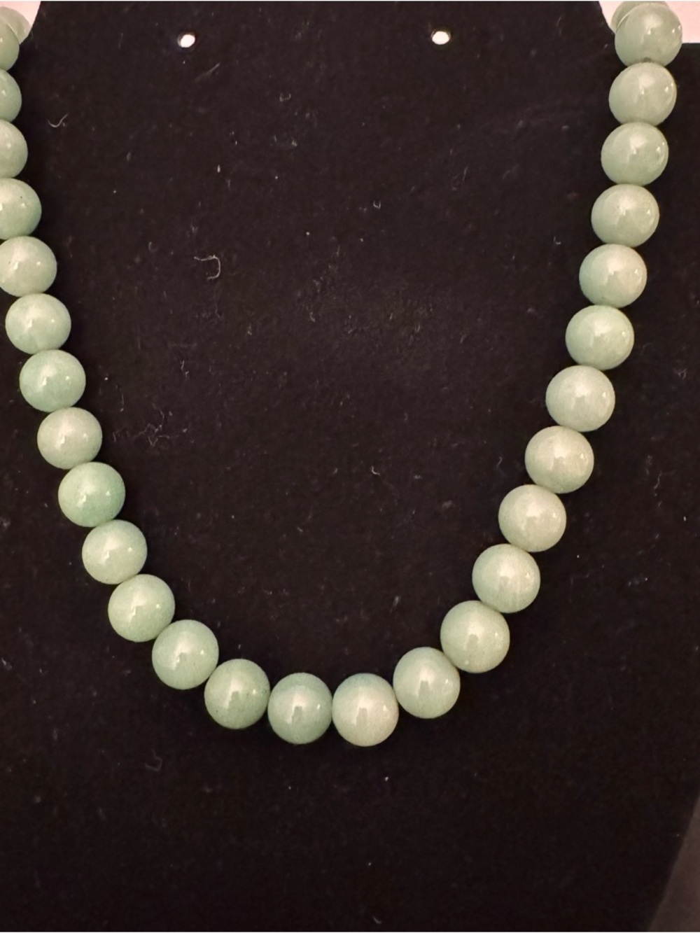 Vintage Green Jadeite Beaded Necklace 22” - Picture 4 of 4